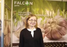Katarzyna Mroz promotes Falcon garlic.