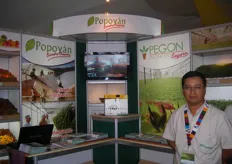 Walter Girón of Popoyán, a provider of expertise in greenhouse projects and related agricultural inputs.