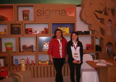 Jessica Rodriguez and Margarita Moisa of SigmaQ, a provider of corrugated cardboard packaging for exporters.