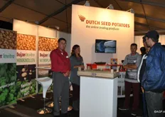 Paul van het Padje and Marien Duijzer of Dutch Seed Potatoes with visitors at the stand.