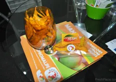 New product for Peru, mango chips. Apromalpi works with 170 small producers of mango that make a total of 3 hectares.