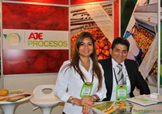 Saenz Sevilla and Juan Rigoberto of Aje Procesos. This a new department of Aje. Next month they will produce the first pulp.