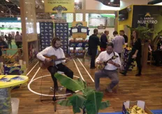 Musicians creating a Canarian atmosphere, at the stand of Plátano de Canarias.