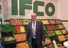 Mr Manuel Montero López, Vicepresident of IFCO SYSTEMS in Southern Europe, promoting its famous reusable and environmentally-friendly plastic containers.