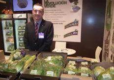 Ian Claydon, Marketing Manager of Kernel, promoting fresh vegetables from the fields of Murcia.