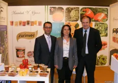 Maria del Señor Martínez Fernández, Manuel Buendía Rodríguez and José Ignacio Garcerán Torres de Surinver; a cooperative from southern Alicante with more than 30 years’ experience in the production and commercialisation of fresh fruit and vegetables.