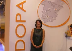 Gemma Romani Albareda, Commercial Director of Andopack, promoting its corrugated cardboard boxes.