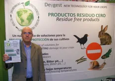 Joaquín Ferrer Montobbio, General Manager of Deygest, promoting its zero-waste crop protection products.