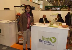 A very enthusiastic Nina Patel from Fresh Express, growers and exporters of Indian grapes.