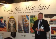 Jim Dealins at the cross & Wells stand, the company are involved in storage, packing and distribution of fruit.