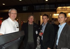 Johnathon Snape, Mylnefield Research, Jeremy Darby, DVL Plant with some visitors to the UK pavilion.