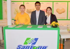 Imica shao, Reynold Qi and Vivian Liu of Sanlong-China, a grower, packer and exporter of high-quality fresh vegetable and fruit in China