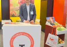 Turanov Risto of Turan- Macedonia, major export products of the company are: cabbage, tomato, onion, cucumber, pepper, watermelon, apple and grapes