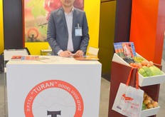 Turanov Risto of Turan- Macedonia, major export products of the company are: cabbage, tomato, onion, cucumber, pepper, watermelon, apple and grapes
