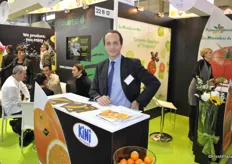 Vincent Canavese from Canavese promoting Kini brand