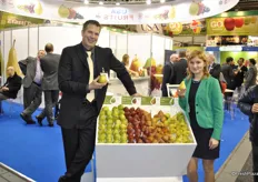Jeff Correa and Julia Chizevskaya promoting the USA pears