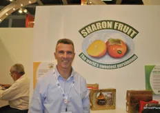 Erin Nadler from Mor International promoting the Sharon Fruit