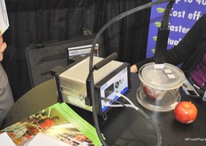 Portable ethylene analyzer is checking this apple without PrimePro packaging and then with PrimePro packaging. What happens: ethylene is decreasing immensely.