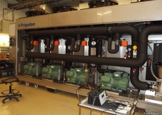 In the next stage the chiller is insulated.