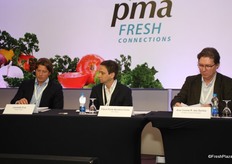 Leonado Cruz (TESCO), Luis Claudio Hass (GPA) and Alex Cosme Ribeiro dos Santos,Commercial Director of Supermarkets Angeloni.