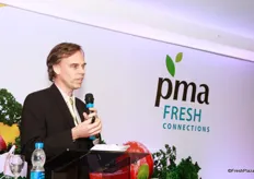 "Thomas Eckschmidt, with his "Final Conclussions" for the PMA FRESH CONNECTIONS BRAZIL 2014."