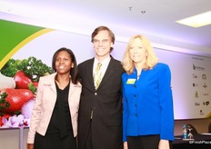 Valeska Oliveira,Thomas Eckschmidt and Nancy Tucker