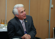 Gaston Pacheco (ADEX president) talking with the press.