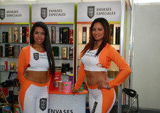 Kriss Alkantara and Nataly Castaneda