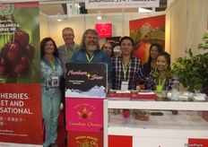 At a very busy BC Tree Fruits - Vickie, Ed, Clive, Kim, Rick, Jackie and Erica.