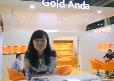 Lina Yu, Sales Manager of Gold Anda Agricultural, the company established a cold storage and packing house in Shenzhen, Jiangxi, Hebei, Shangxi, Hunan, Shandong, Xinjiang, Yuannan,and we established a business center to manage all above bases and packing house. - Shenzen, China