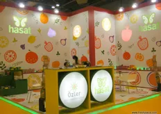 At the Özler Ziraat Ticaret ve Sanayi AS stand, they grow more than 20,000tons of GLOBALGAP certified citrus in all varieties including grapefruit, lemon, orange and mandarin, we also do our own marketing all over the world with the main brand HASAT
