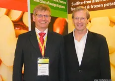 General Manager of Agricoat NatureSeal, Simon Matthews with Lee Hyde, Director of Corporate Development... NatureSeal is a line of products that maintains the natural taste, texture and and color of fresh fruit and vegetables after they are cut. - USA