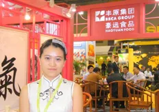 Mary of Anhui BBCA Group, both fruit wholesaler in central and southeast China, such as Hangzhou, Jiaxing, Zhejiang wholesale market and also retailer of seventy fruit chain stores in Hangzhou - China