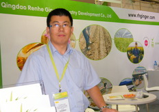 Jason Jiang, Sales Manager of Qingdao Renhe Ginger Industry Development, established in 2008, the company is a wholly owned subsidiary of Dalian Renhe Group. It is now a large manufacturing enterprise specialized in exporting ginger. - China