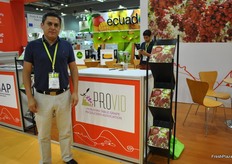 Sandro Farfán Padilla van Provid with Peruvian table grapes.