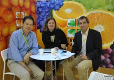 The team from of Trebol Pampa Argentina has three divisions. Pampa Citrus, Pampa grapes and Pampa Blues.