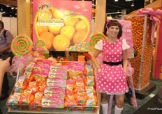 Seald Sweet has the personification of Sweetnes to promote the Mandarina’s
