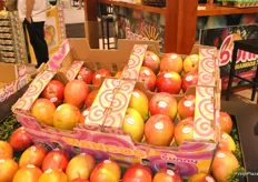 Freska designed a box containing 8 cartons with 6 mangoes.