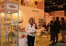 Prince de Bretagne for the fourth time on the Fruit Attraction. On the picture Marie Dérédec. On the left some new packaging possibilities.