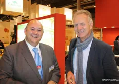 Nacho Ballester from CMR Holland talking with Willem Nowee from Varekamp Coldstores