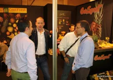 Mario de Goede from Coolfresh talking with visitors.