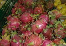 More dragon fruit, this time without packaging.