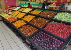 A nice display of fruit.