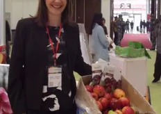 Claire Fitchett from APAL, promoting Australian apples. Apples from mainland Australia don't yet have go ahead for the Chinese market, but work is being done to make it possible in the next few years.