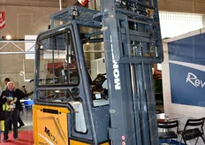 It presented a lift truck prototype on which it has been working on the past 3 years. The model has a completely renewed electronic system that uses the CAN BUS technology.