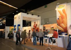 The employees presented the Gro-stop fog, a germ inhibitor in consumption and starch potatoes in air-cooled and/or mechanically cooled storage. Many dropped by at the Mydibel stand for something to eat and drink.