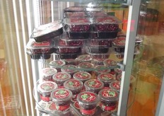 These are some of the pomegranate packaging available from INI Farms, the newest addition to the range are the snack packs which come with a spoon and tissue, also new are the dual pack and the family pack.