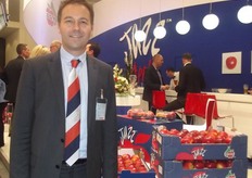 Rosstan Mazey at the Jazz apple stand.