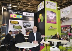 Yves Gidoin from FDA international and Fleuron d’Anjou focussing on respectivl apples and shallots, vegetables