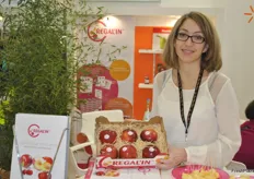 Aurélie Nunez from Regal’in presents the applet hat was nominated for the Fruit Logistica Innovation Awards. A cruncy sweet apple with a bit acid in it.